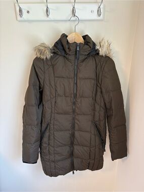 Convertible Maternity Hooded Puffer Coat in Olive with Faux Fur Trim